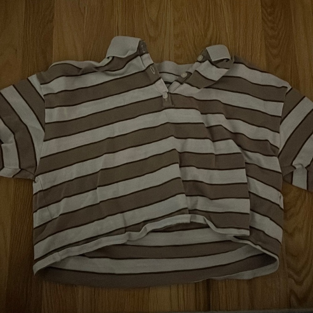 Collared crop top